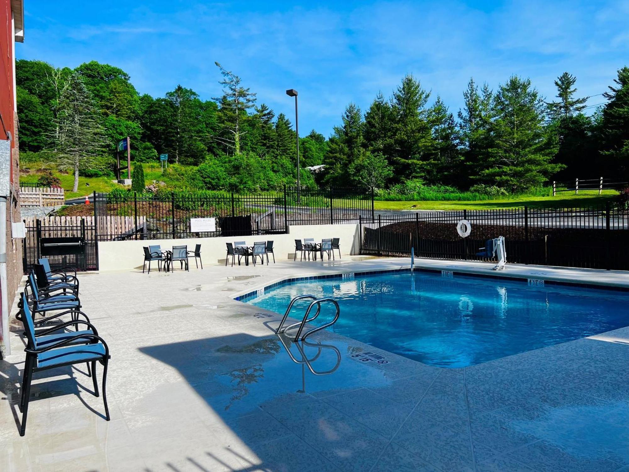 Holiday Inn Express Blowing Rock South By Ihg Exteriör bild